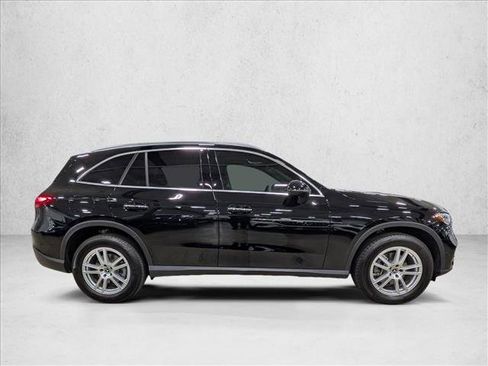 Used 2025 Mercedes-Benz GLC 300 GLC 300 image 4