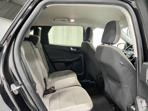 Used 2021 Ford Escape SE w/ SE Sport Appearance Package AWD/4WD image 29