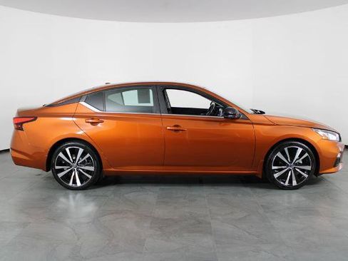 Certified 2021 Nissan Altima 2.0 SR image 9