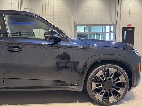 Used 2024 BMW XM AWD/4WD image 8