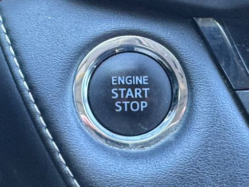 Used 2018 Toyota RAV4 XLE image 18