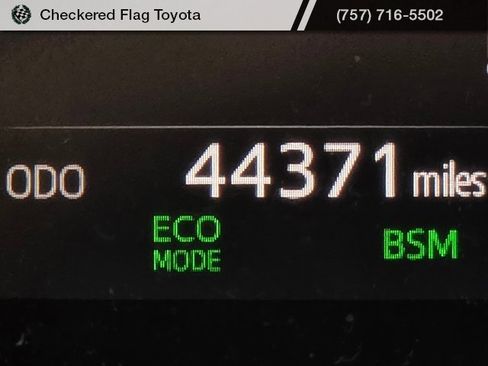 Used 2023 Toyota Camry LE w/ Convenience Package image 12