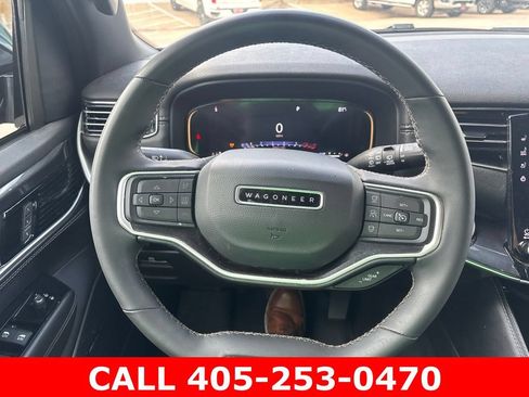 Used 2023 Jeep Wagoneer 4WD w/ Convenience Group I image 9