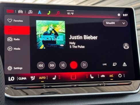 New 2025 Volkswagen GTI SE image 17