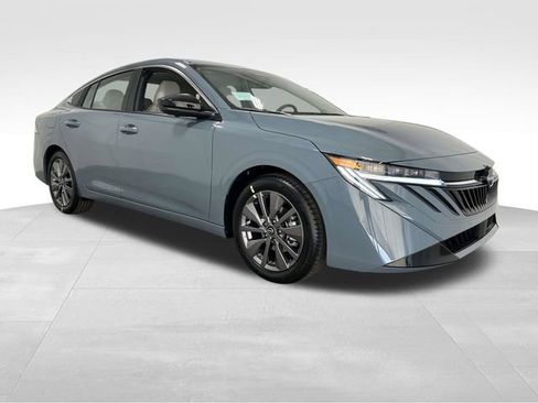 New 2026 Nissan Sentra SL FWD image 1