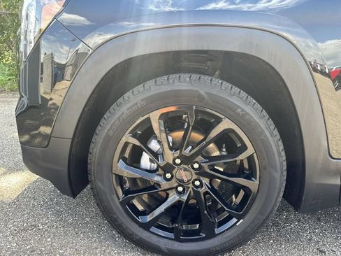 Used 2023 GMC Terrain SLE w/ Driver Convenience Package FWD image 20