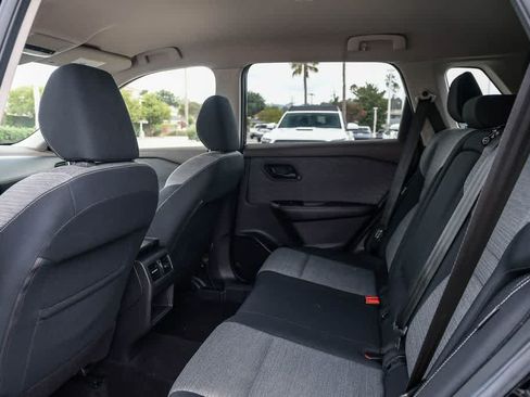 Used 2021 Nissan Rogue S FWD image 18