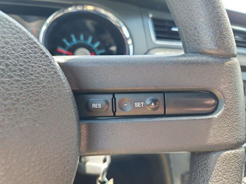 Used 2012 Ford Mustang Coupe RWD image 28