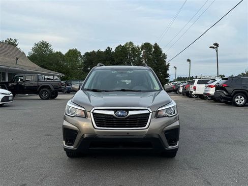 Used 2020 Subaru Forester Premium image 3