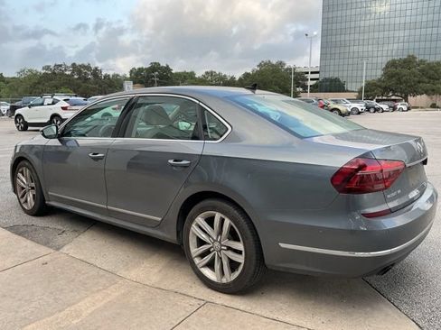 Used 2017 Volkswagen Passat 1.8T SEL Premium FWD image 3