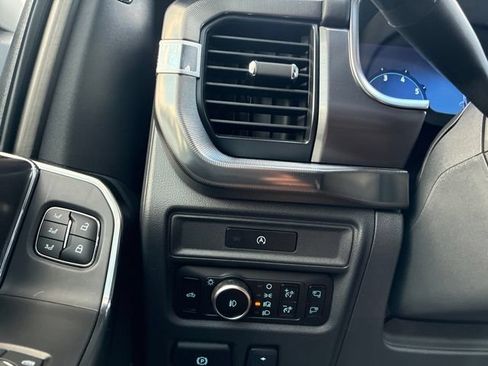 Used 2025 Ford F150 Platinum w/ FX4 Off-Road Package AWD/4WD image 27