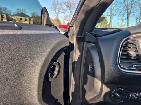 Used 2019 Dodge Challenger SRT Hellcat Redeye image 28