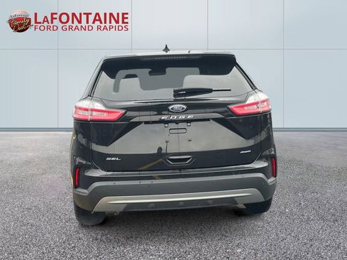 Used 2024 Ford Edge SEL w/ Convenience Package image 6