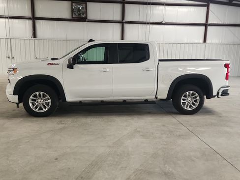 Used 2025 Chevrolet Silverado 1500 RST AWD/4WD image 2