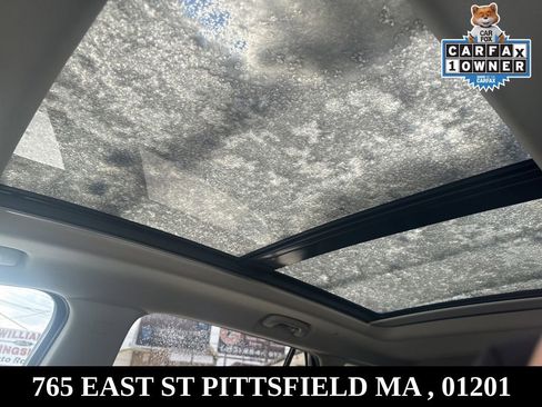 Used 2023 GMC Terrain Denali w/ Denali Premium Package image 12