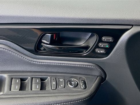 Used 2023 Honda Odyssey Touring image 16