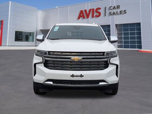 Used 2023 Chevrolet Suburban Premier image 2