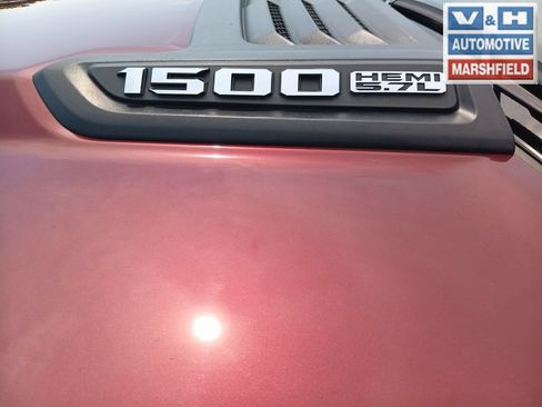 Used 2020 RAM 1500 Laramie w/ Sport Appearance Package AWD/4WD image 33