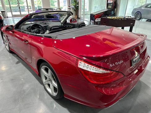 Used 2015 Mercedes-Benz SL 550 w/ Driver Assistance Package image 27