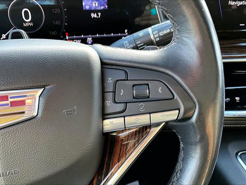 Used 2023 Cadillac Escalade ESV Premium Luxury image 25