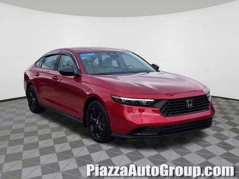 Certified 2025 Honda Accord SE image 1