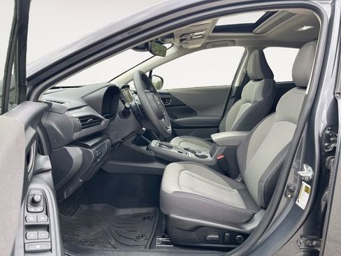 Used 2024 Subaru Crosstrek 2.0i Premium image 9
