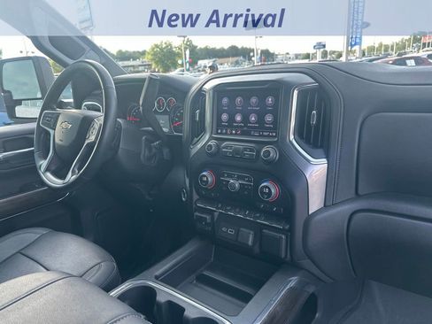 Certified 2023 Chevrolet Silverado 2500 LT w/ Convenience Package AWD/4WD image 3