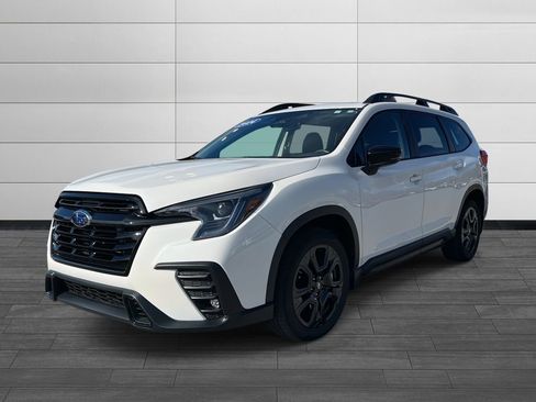 Used 2024 Subaru Ascent Onyx Edition image 7