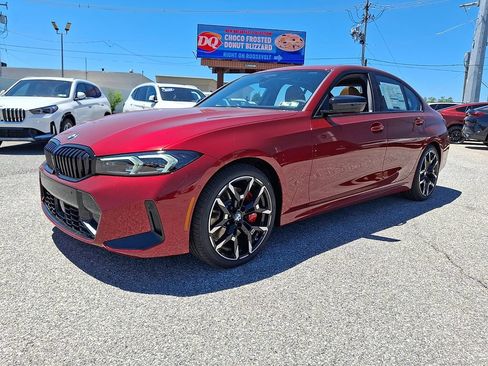 New 2026 BMW 330i xDrive Sedan w/ M Sport Package AWD/4WD image 4