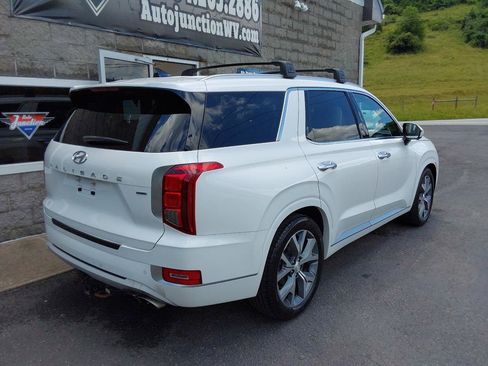 Used 2021 Hyundai Palisade Limited w/ Cargo Package AWD/4WD image 3