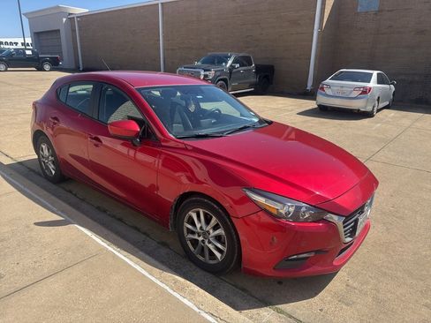 Used 2017 MAZDA MAZDA3 Sport image 3