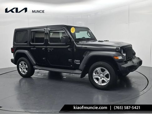Used 2018 Jeep Wrangler Unlimited Sport S AWD/4WD image 1