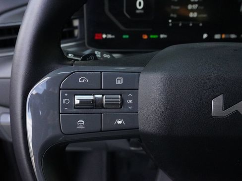 Used 2024 Kia EV9 Light Long Range RWD image 52