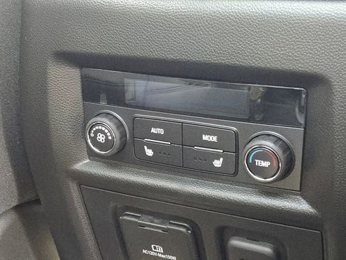 Used 2023 Chevrolet Traverse High Country image 12