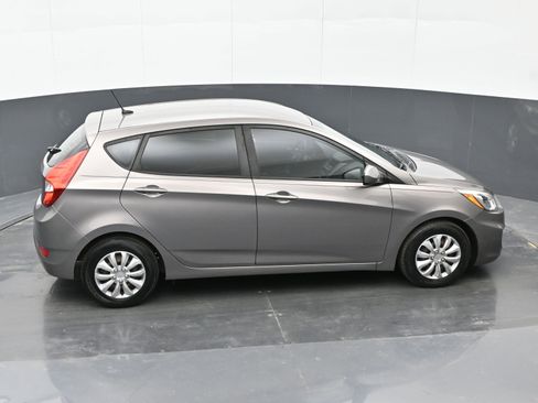 Used 2017 Hyundai Accent SE image 35