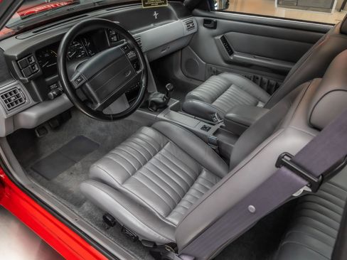 Used 1993 Ford Mustang Cobra RWD image 2