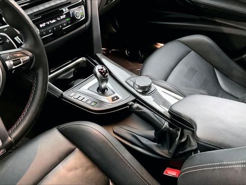 Used 2018 BMW M3 RWD image 17