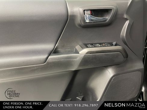 Used 2022 Toyota Tacoma TRD Off-Road image 19