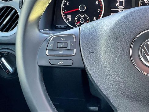 Used 2017 Volkswagen Tiguan Limited image 22