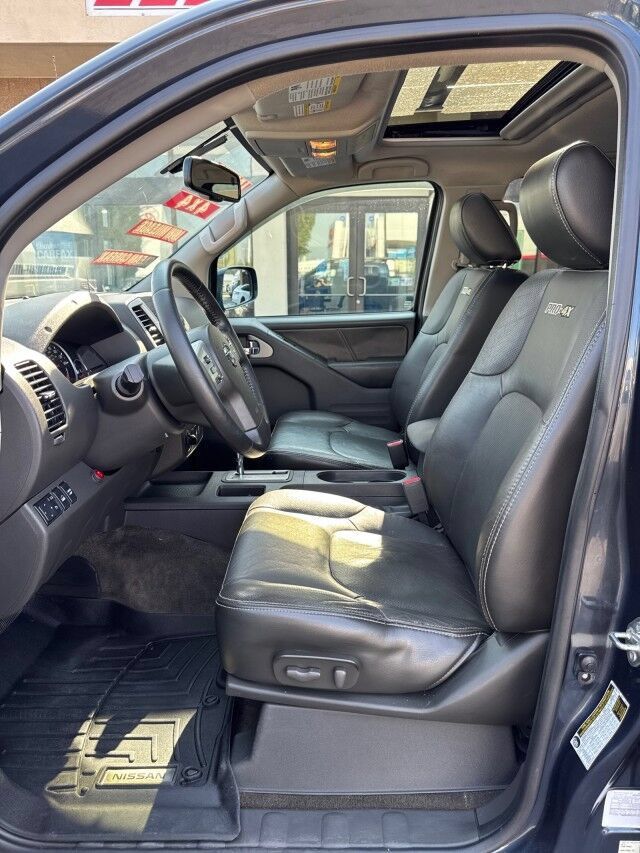 Used 2018 Nissan Frontier PRO-4X AWD/4WD image 10