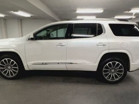 Certified 2021 GMC Acadia Denali w/ Denali Technology Package FWD image 5