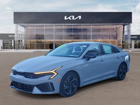 Used 2025 Kia K5 GT-Line w/ GT-Line Premium Package FWD image 3