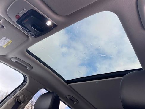 Certified 2023 Kia Sorento S w/ Panoramic Sunroof Package image 25