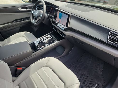 New 2026 Volkswagen Atlas Cross Sport SEL R-Line AWD/4WD image 28