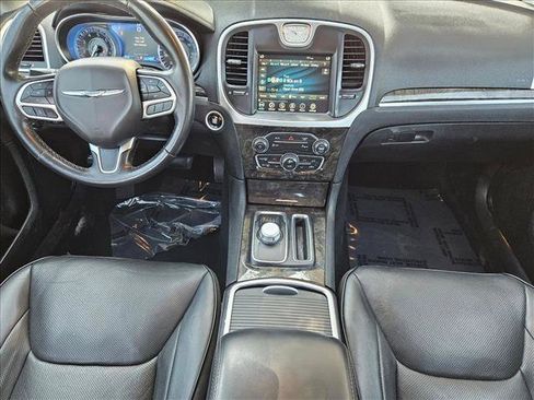 Used 2022 Chrysler 300 Touring L w/ Comfort Group RWD image 18
