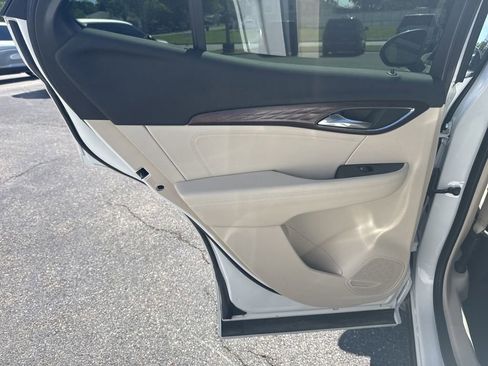 Used 2023 Buick Envision Avenir AWD/4WD image 14