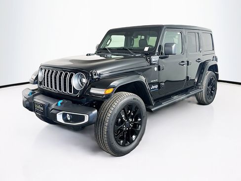 Used 2024 Jeep Wrangler Sahara w/ Technology Group image 3