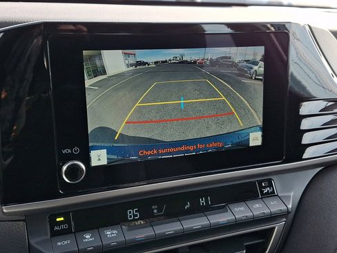 Used 2025 Toyota Camry LE image 17