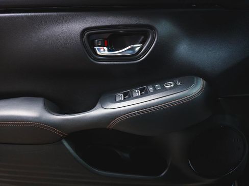 Used 2024 Honda HR-V Sport image 16