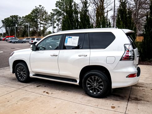 Used 2023 Lexus GX 460 Premium w/ Premium Package image 7